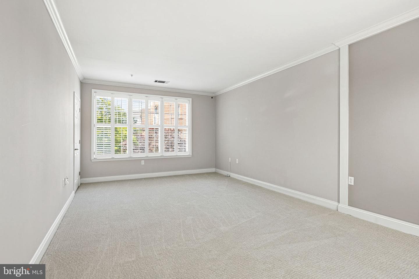 200 W Elm Street #1226 photo 4