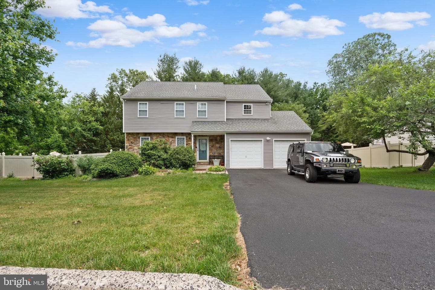 2227 Heather Lane photo 1