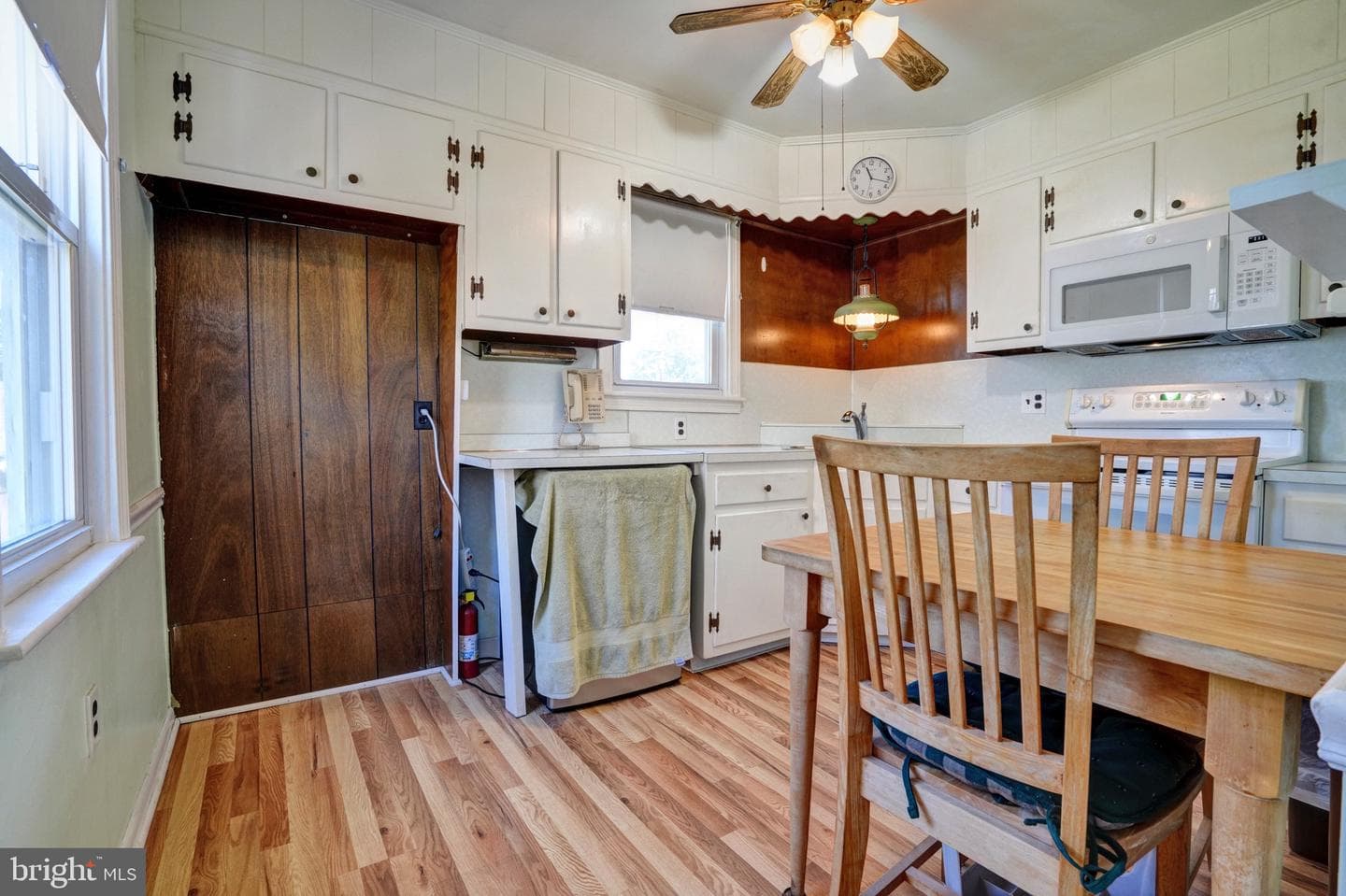 813 N Adams Street photo 39