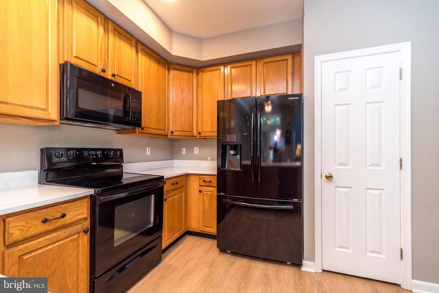 101 Oxford Court #143 photo 5