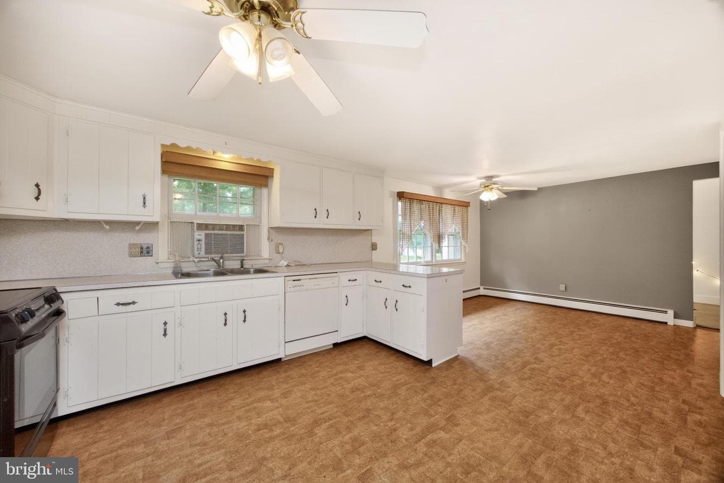 40 2nd Street photo 18