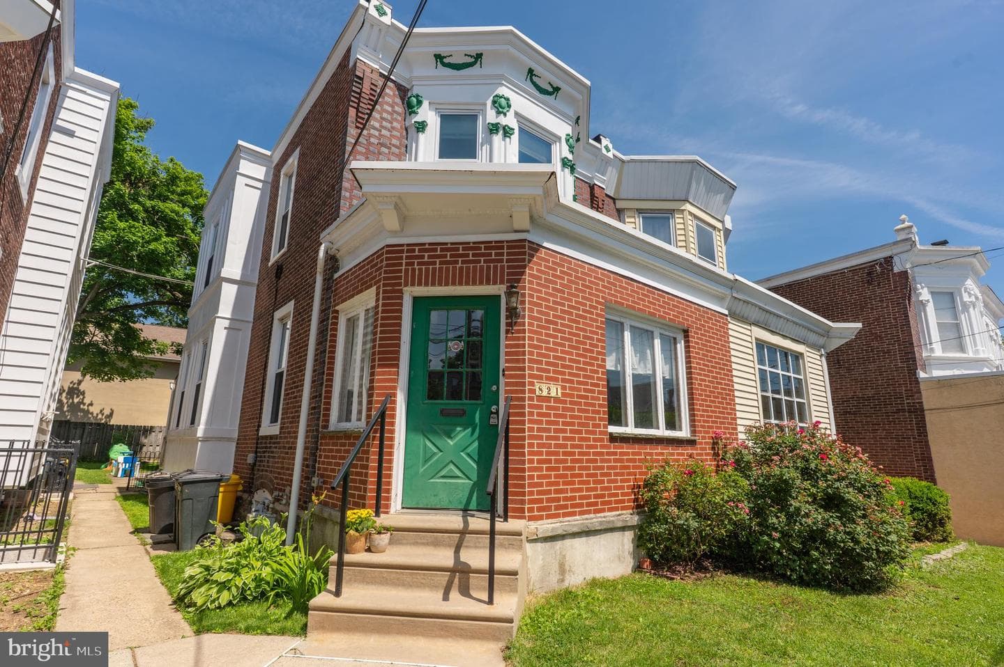 821 E Pleasant Avenue