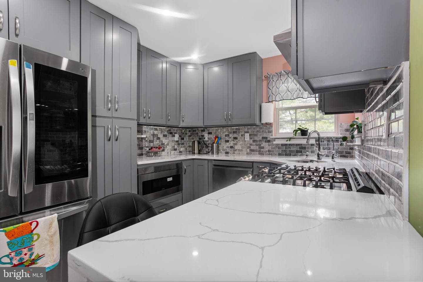 1030 Greenes Way Circle photo 12