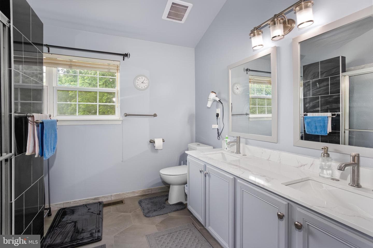 1030 Greenes Way Circle photo 25