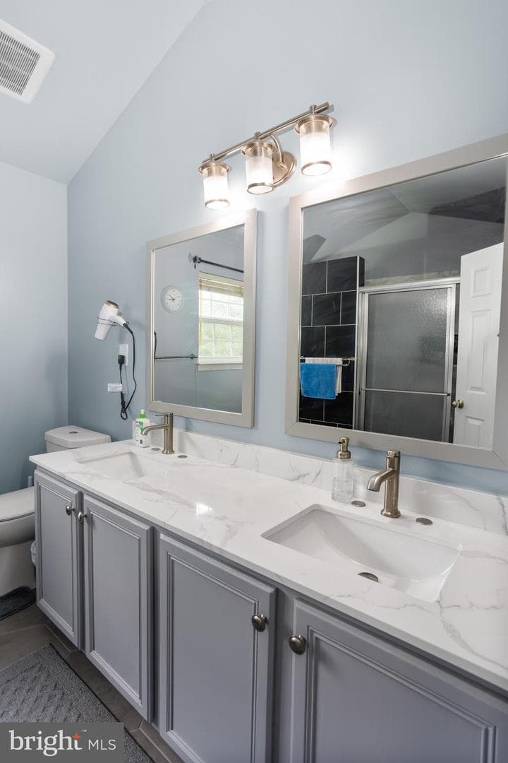 1030 Greenes Way Circle photo 26