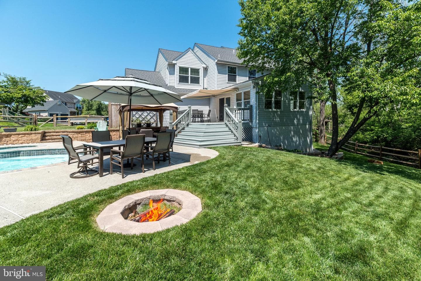 236 Longchamp Drive photo 60