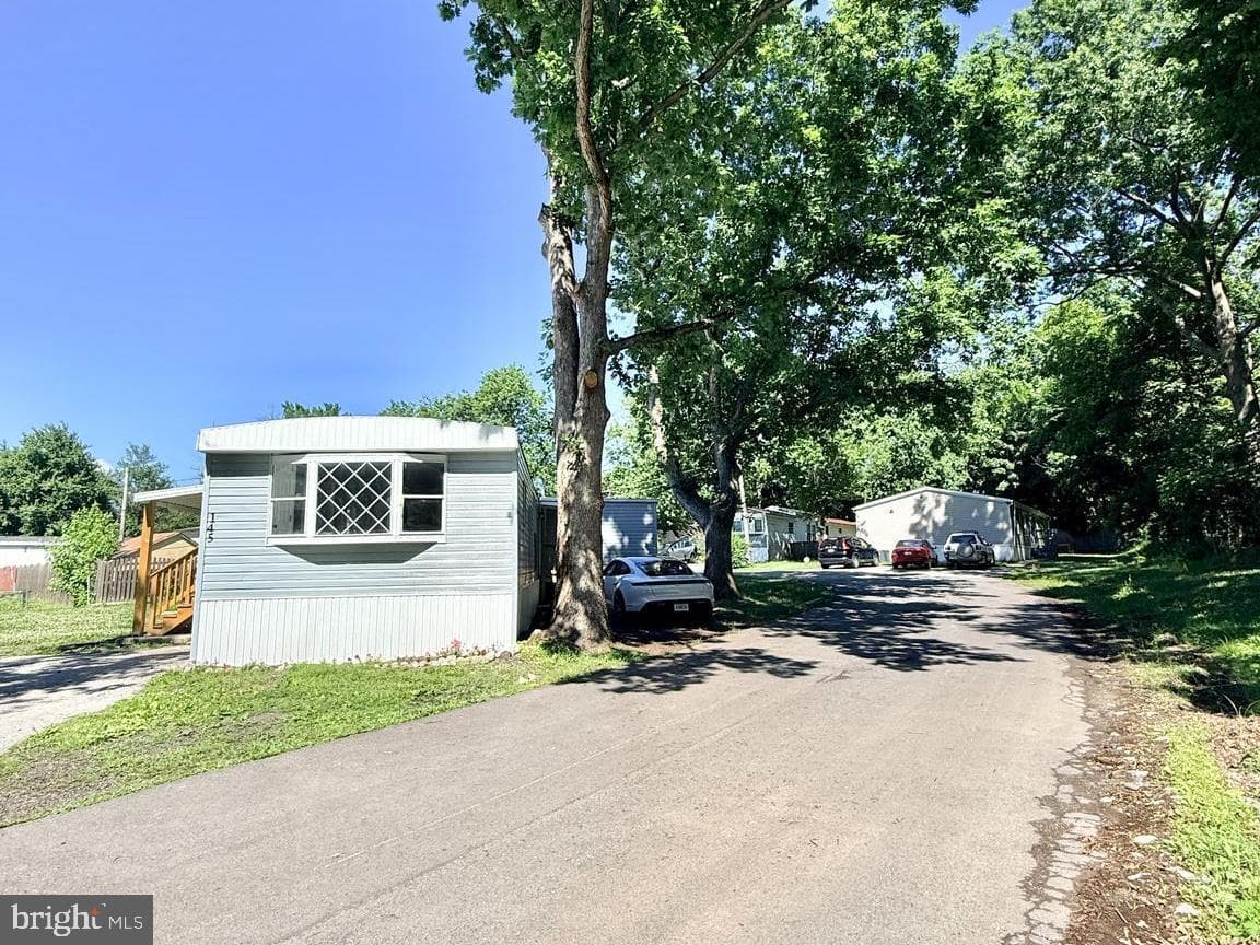 145 Devon Drive photo 1