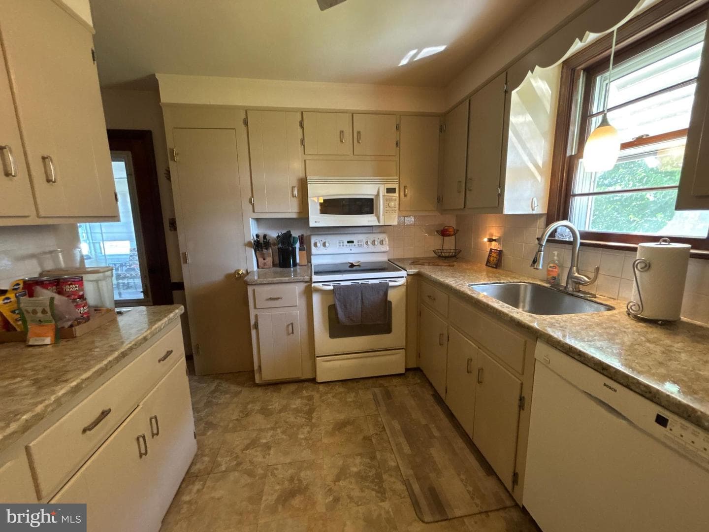 27 Oak Lane photo 13