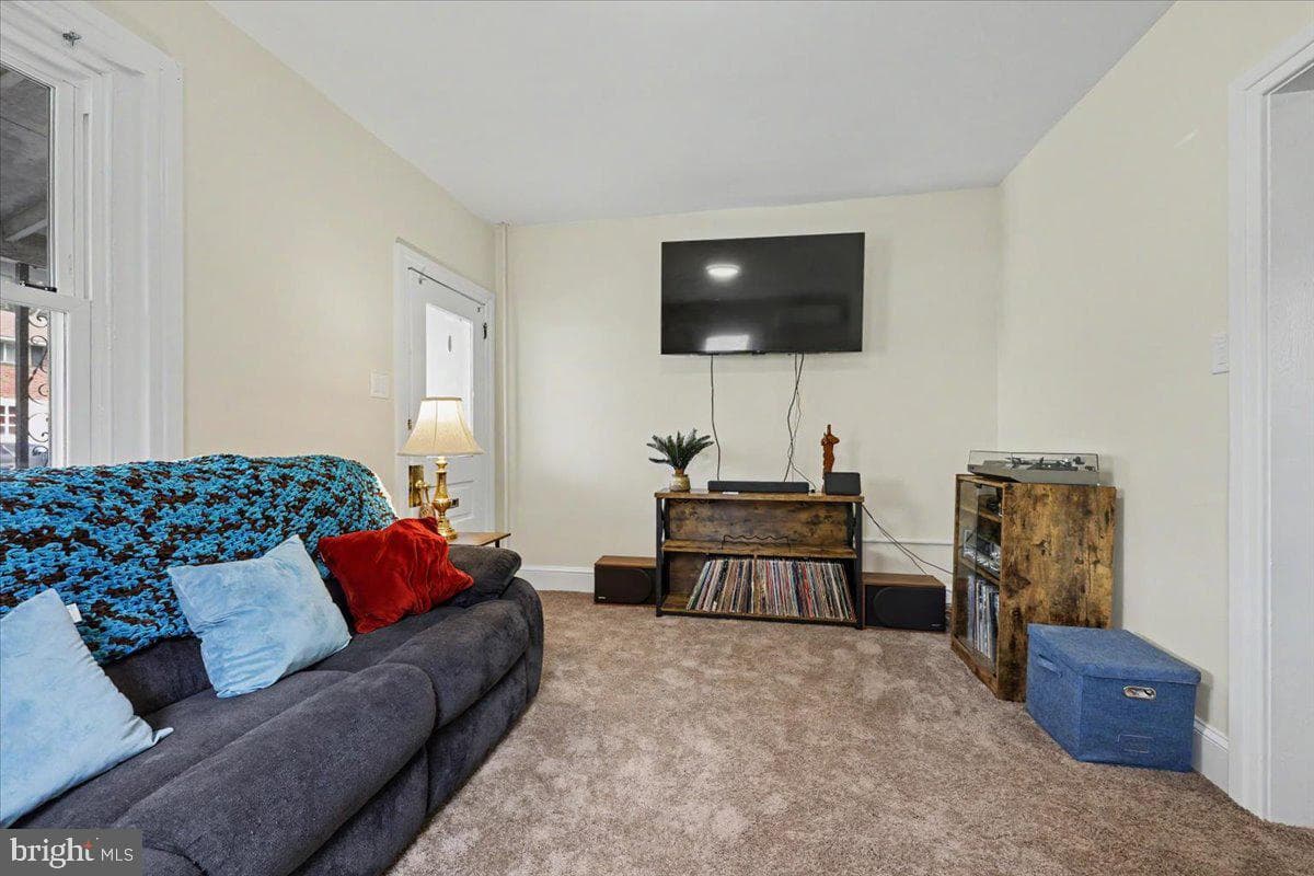 414 Fairview photo 15
