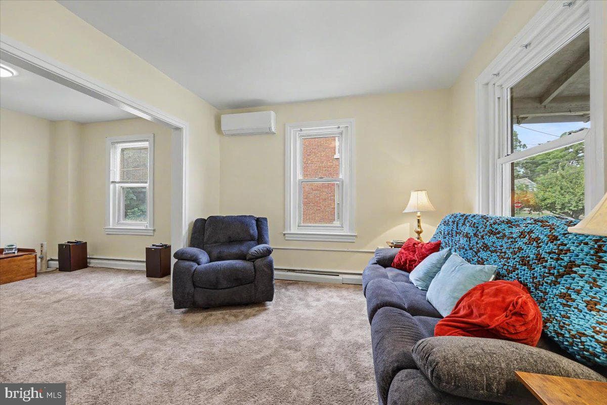 414 Fairview photo 9