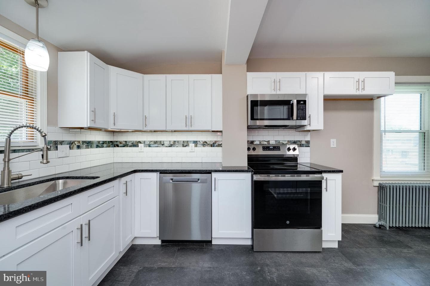 662 Spruce Street photo 19