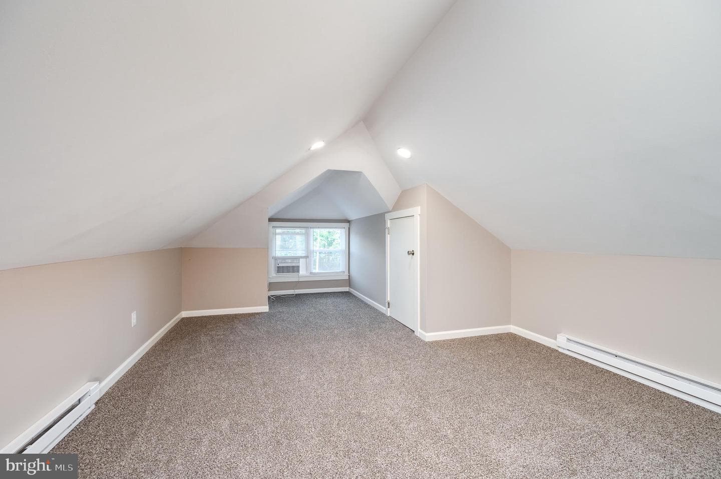 662 Spruce Street photo 30