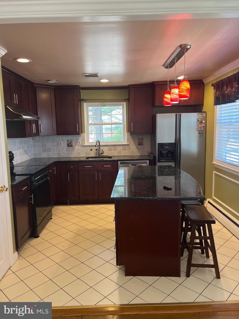 599 Elliott Drive photo 6