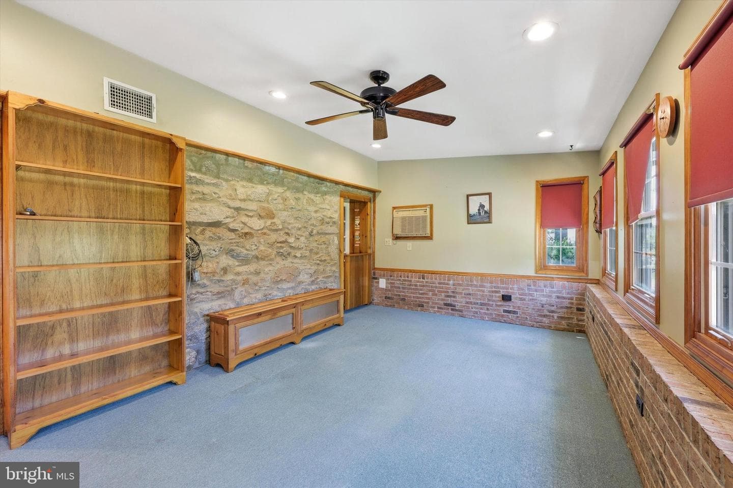 1437 Byberry Road photo 13