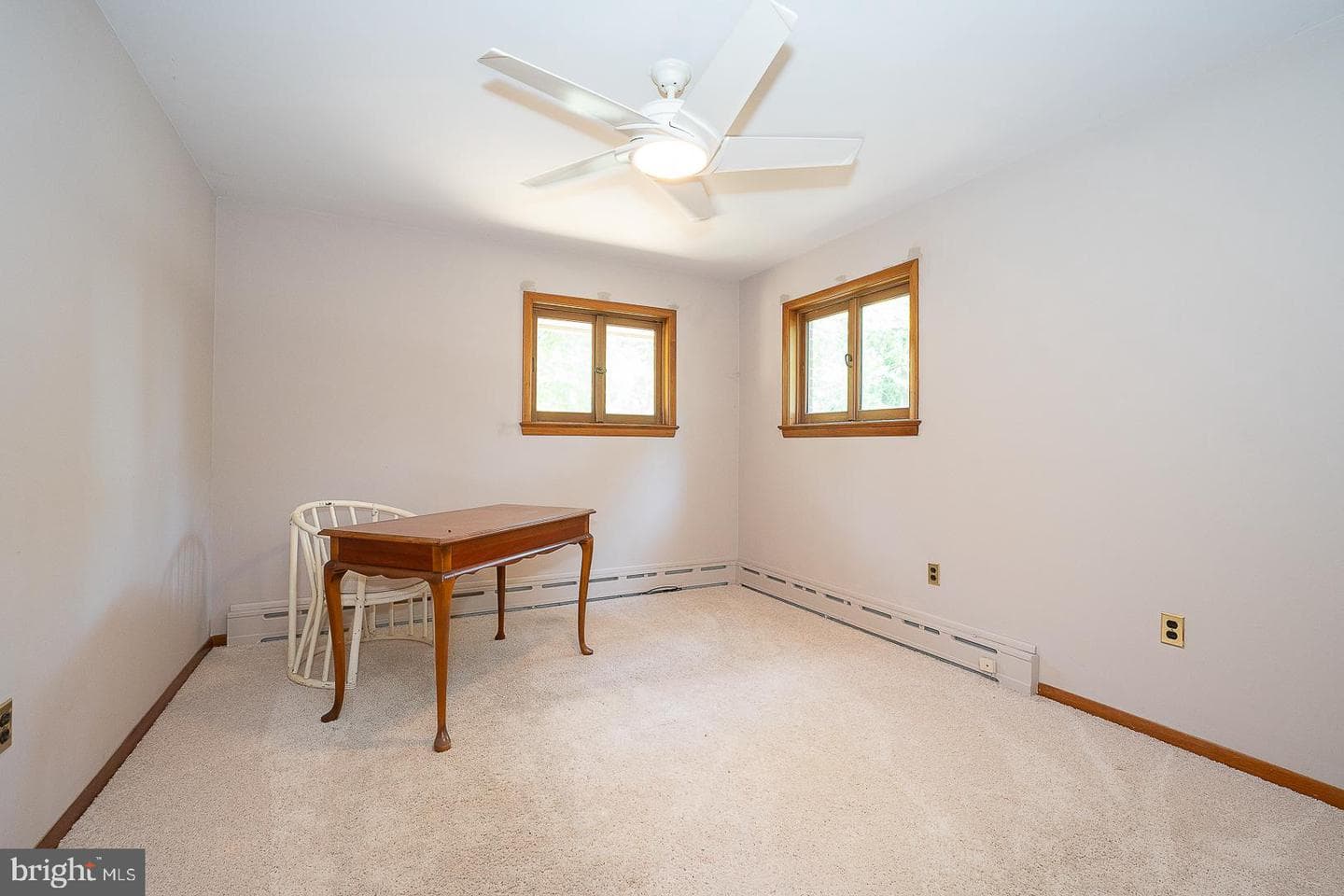696 Forest Road photo 30
