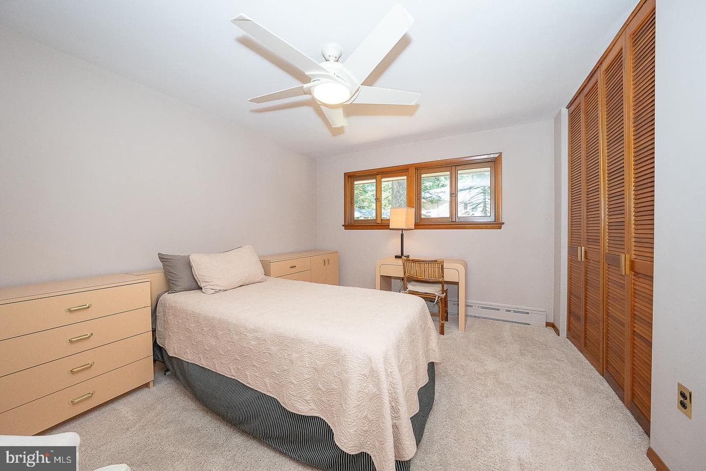 696 Forest Road photo 32