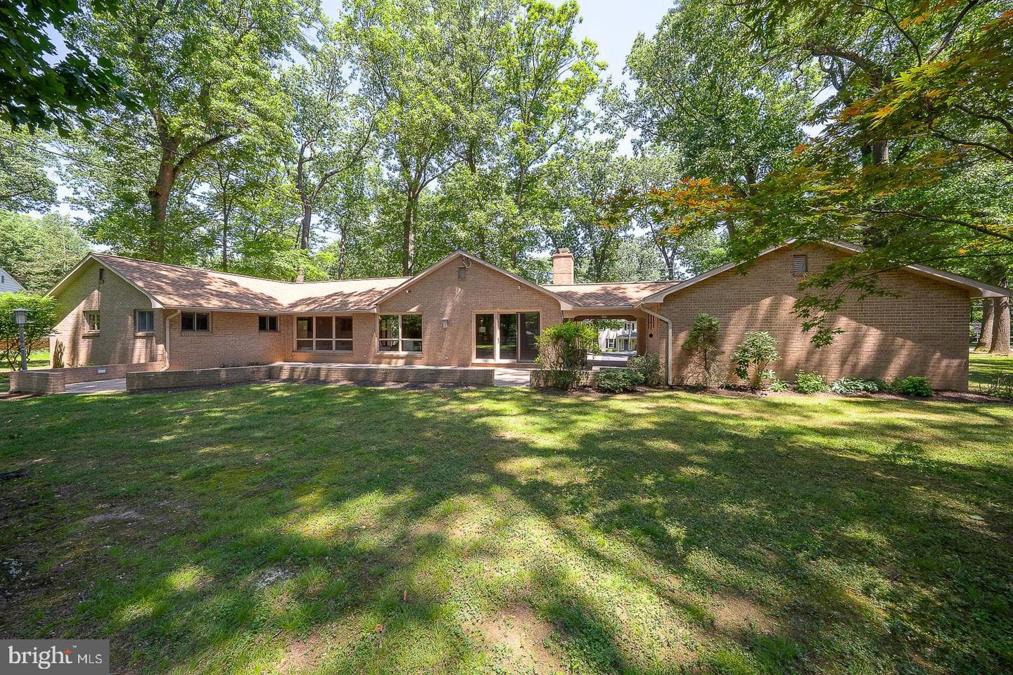 696 Forest Road photo 41
