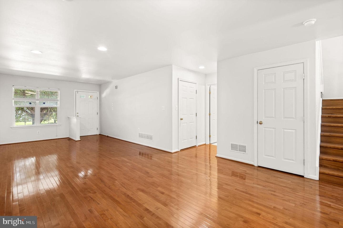 397 Wheatfield Circle photo 3