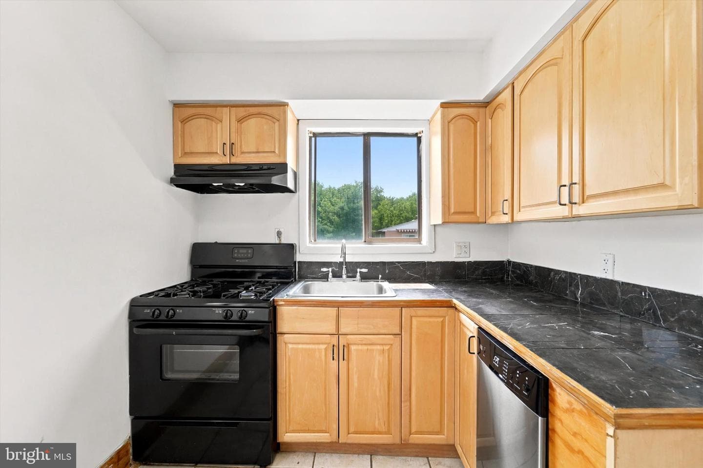 710 Willow Street #b photo 13