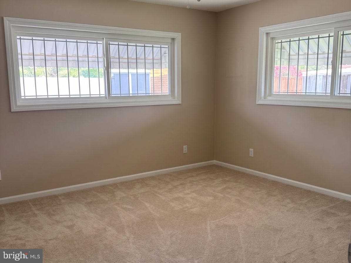 511 Edgley Avenue photo 7
