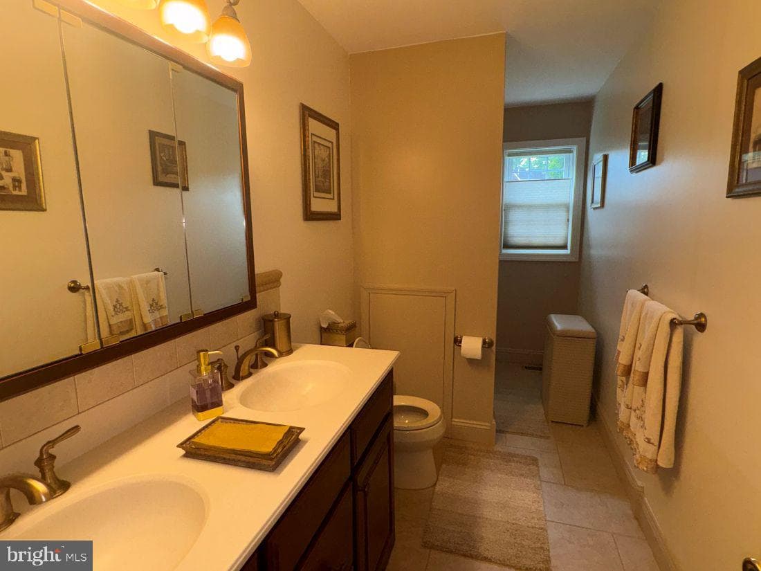 1120 Shepard Drive photo 18