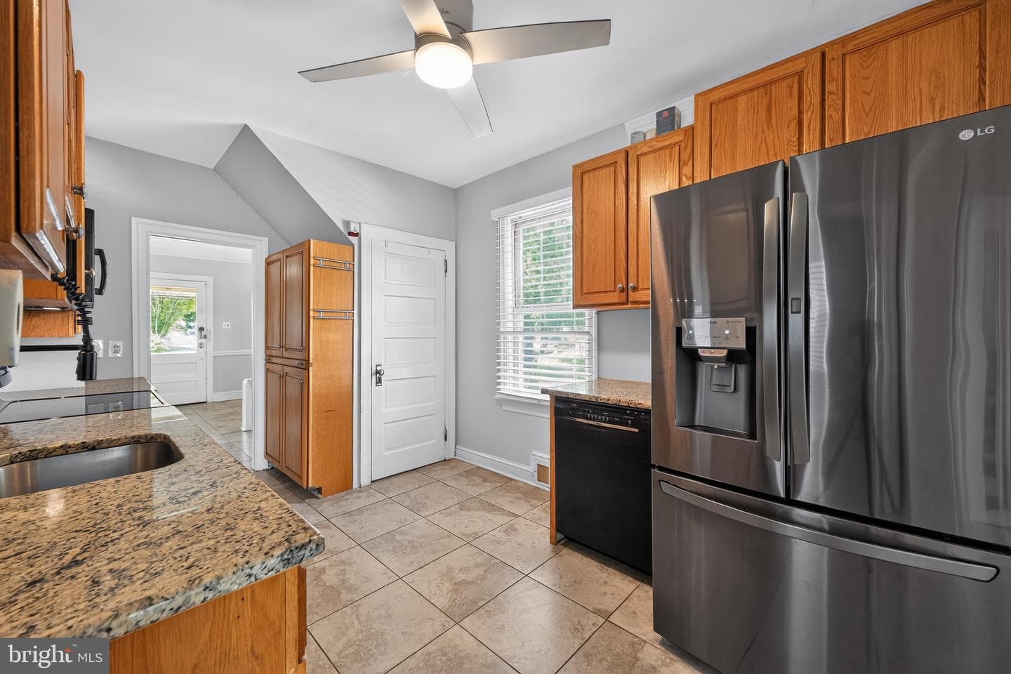 417 Summit Avenue photo 6