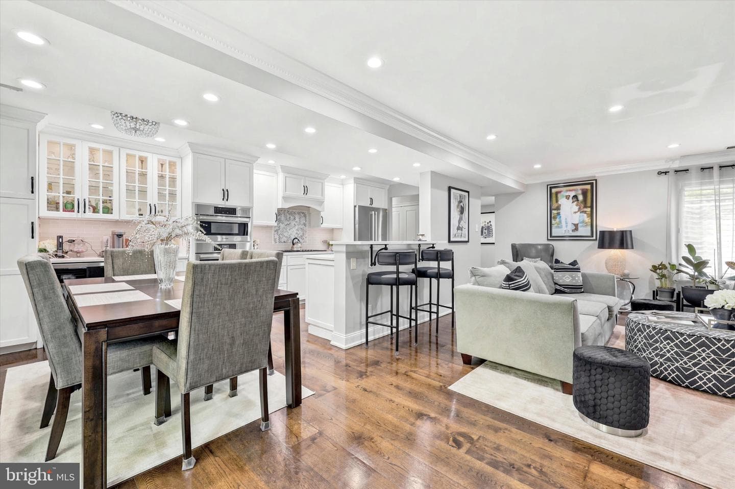 1750 Oakwood Ter #17a photo 1