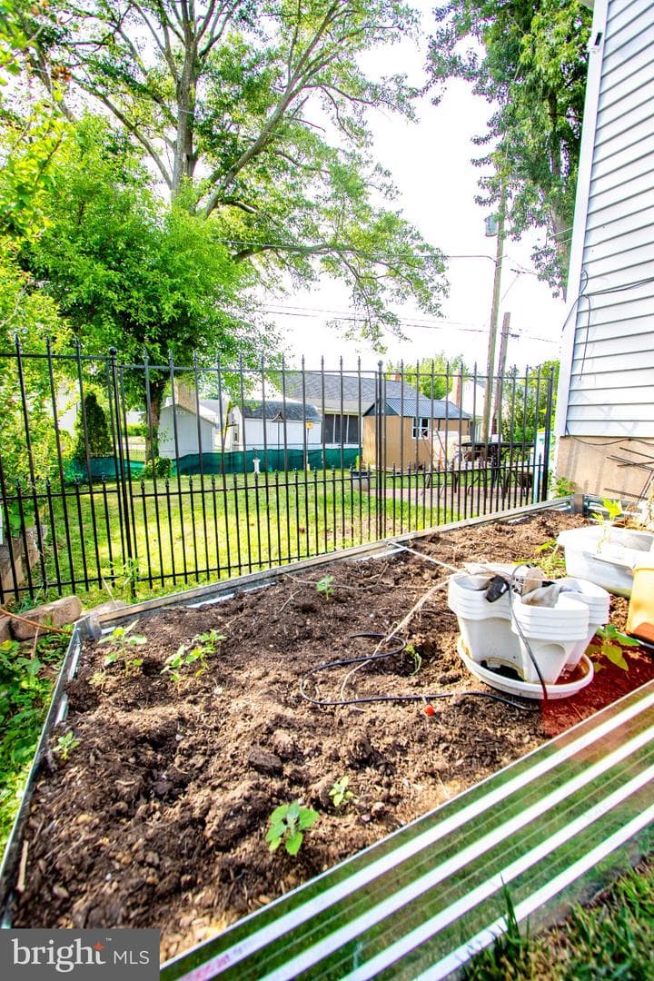 667 Beechwood Avenue photo 35