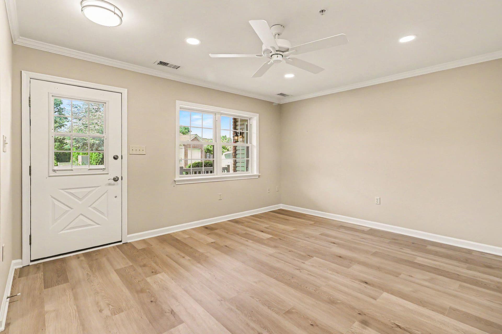 43 Ellen Circle photo 19