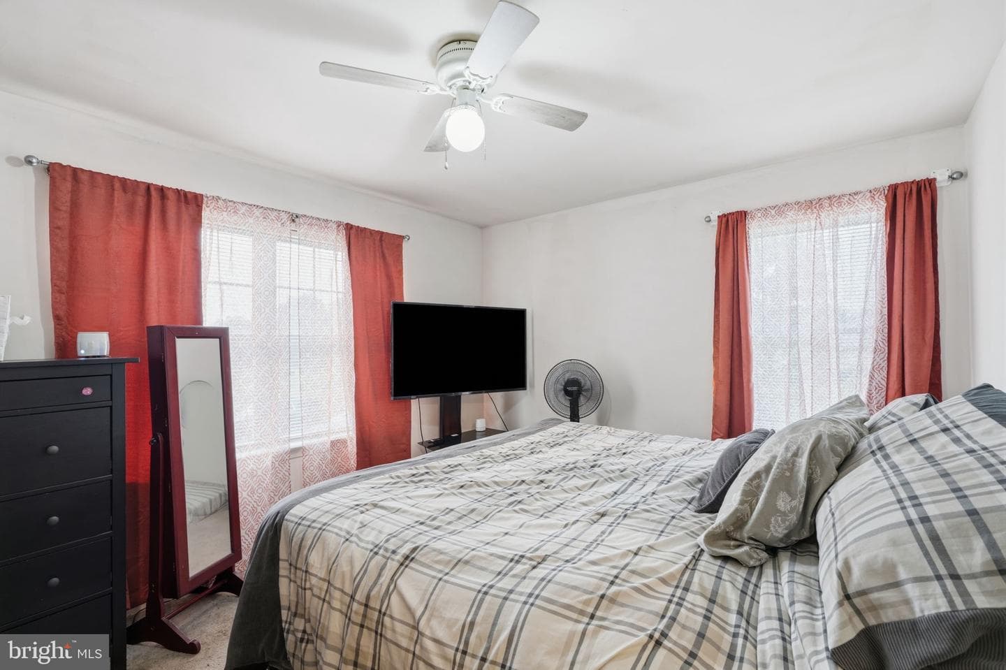 335 Linden Avenue photo 11
