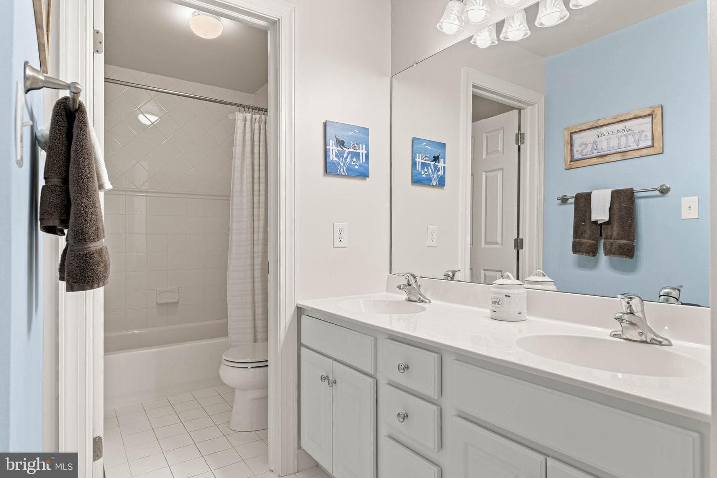 124 Carriage Court photo 24