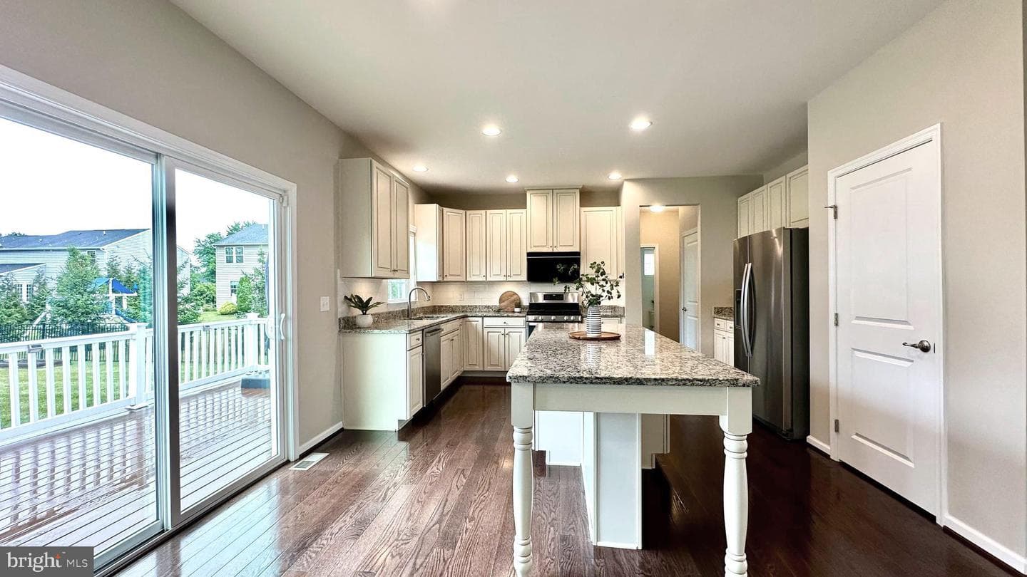 1715 Hedgewood Road photo 20