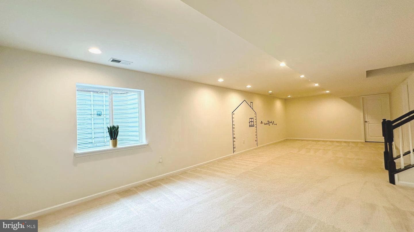 1715 Hedgewood Road photo 47