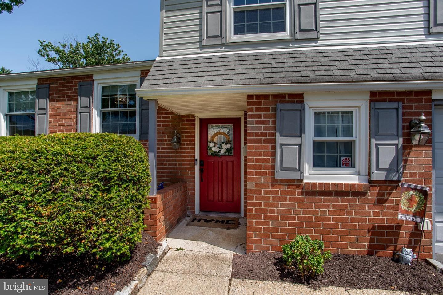 277 Edwards Drive photo 3