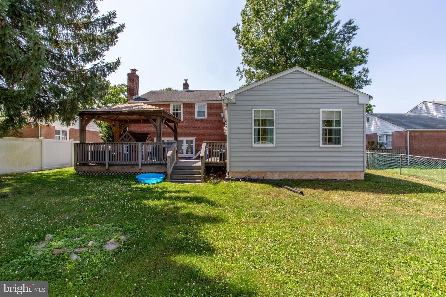 277 Edwards Drive photo 33