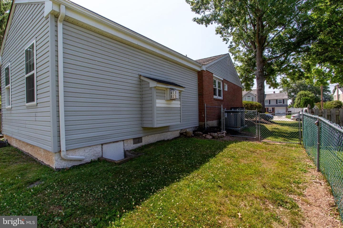 277 Edwards Drive photo 35