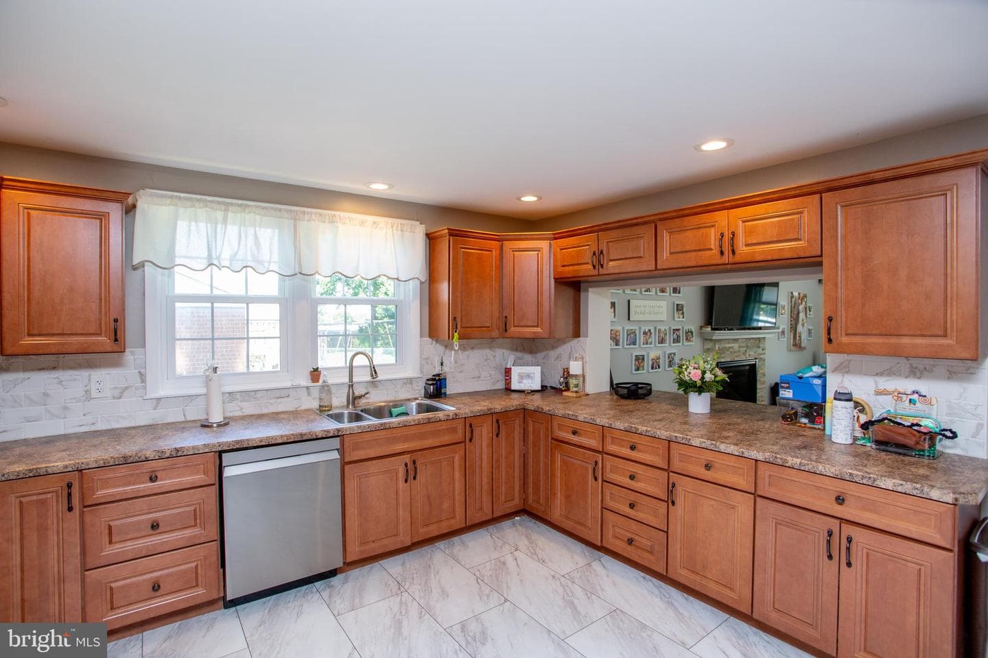 277 Edwards Drive photo 8