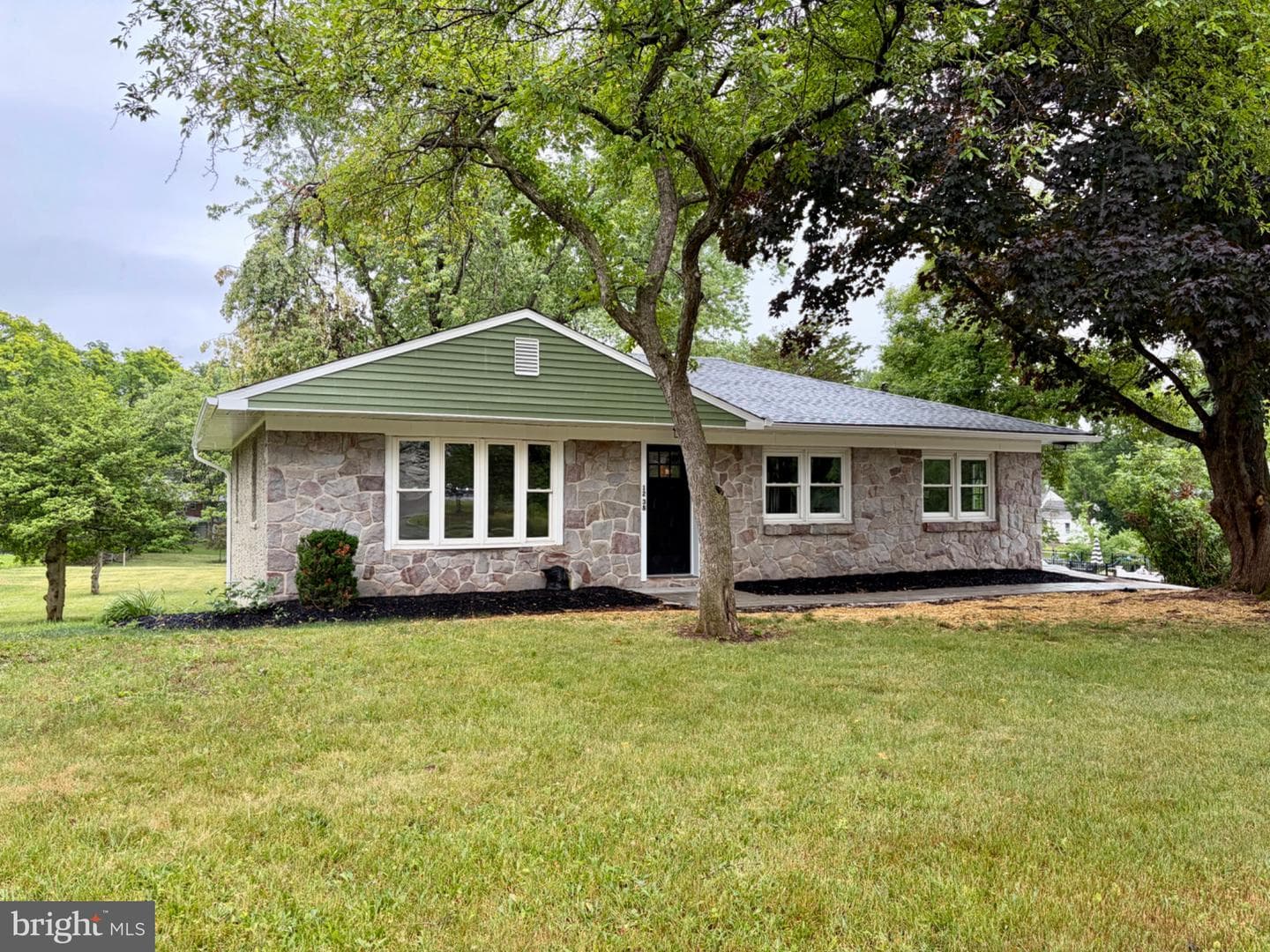1238 Kauffman Road photo 2