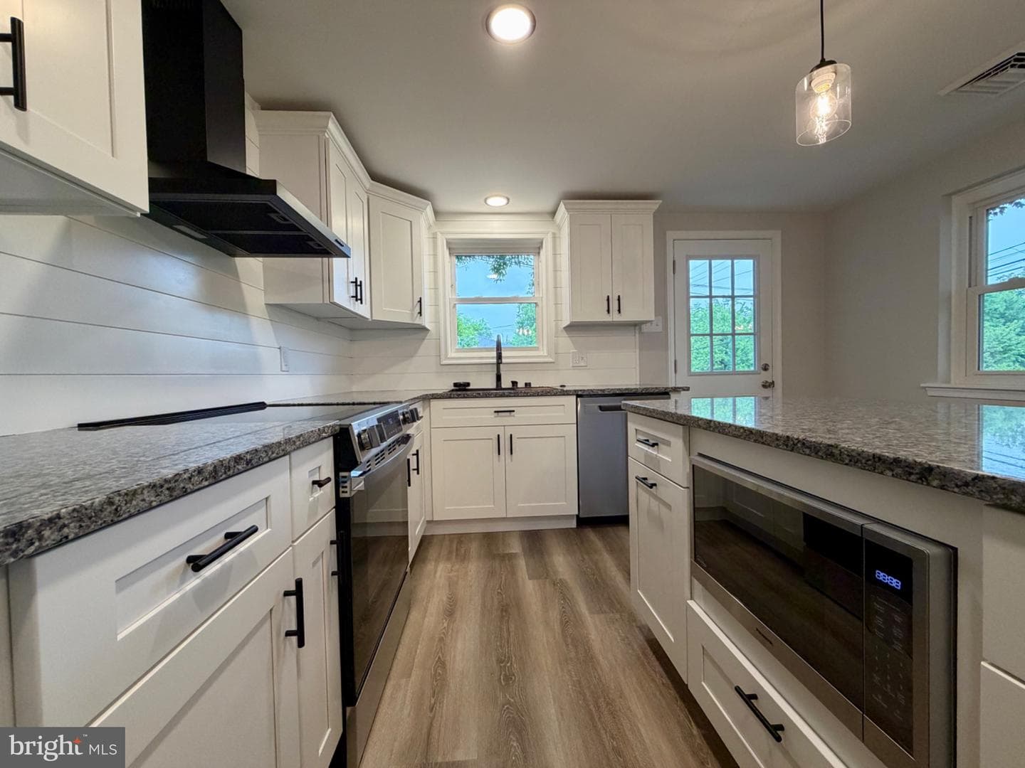 1238 Kauffman Road photo 3