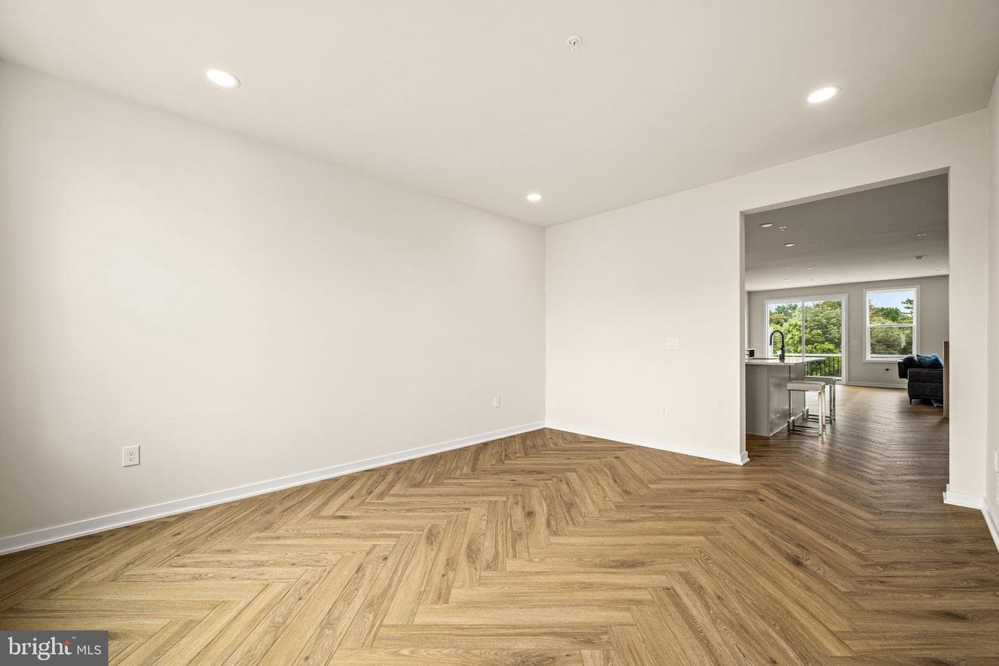 352 Aspen Way photo 4