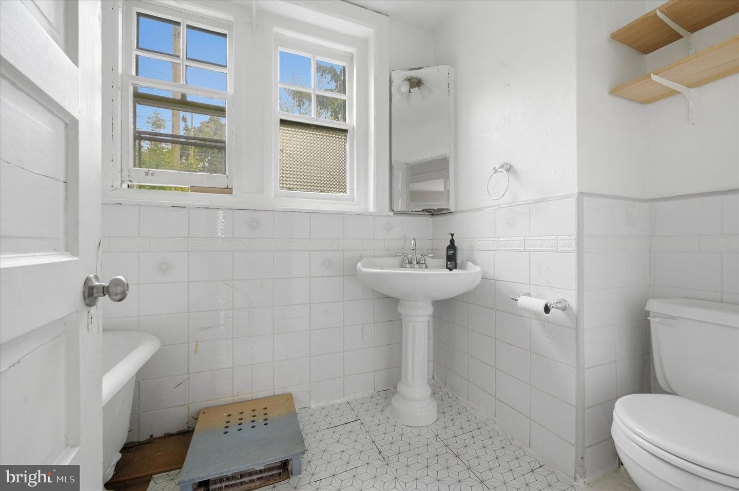 19 N Roberts Road photo 10