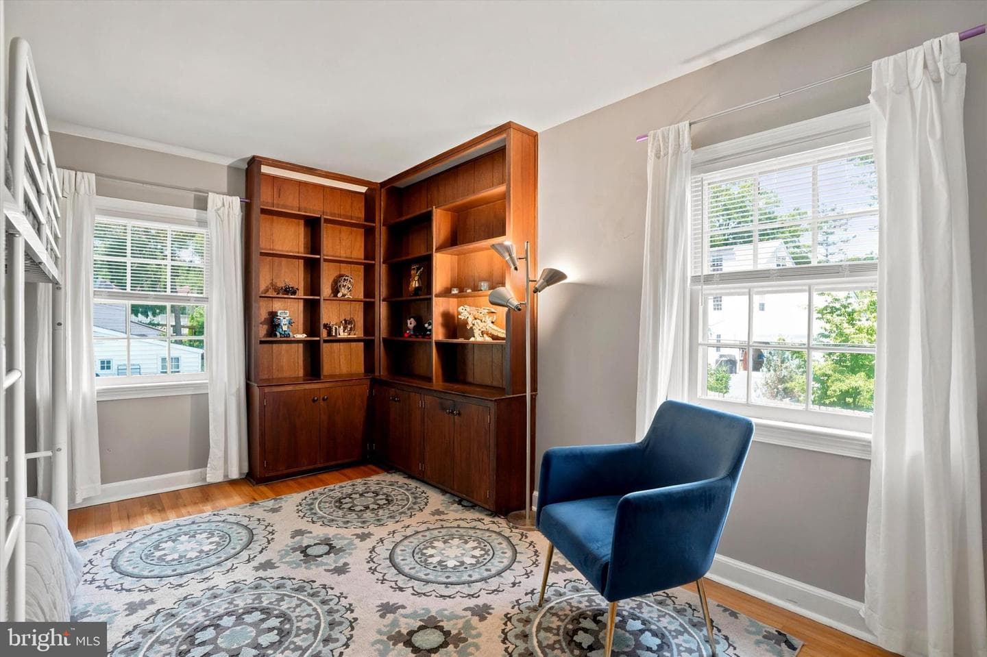 415 Charles Lane photo 22