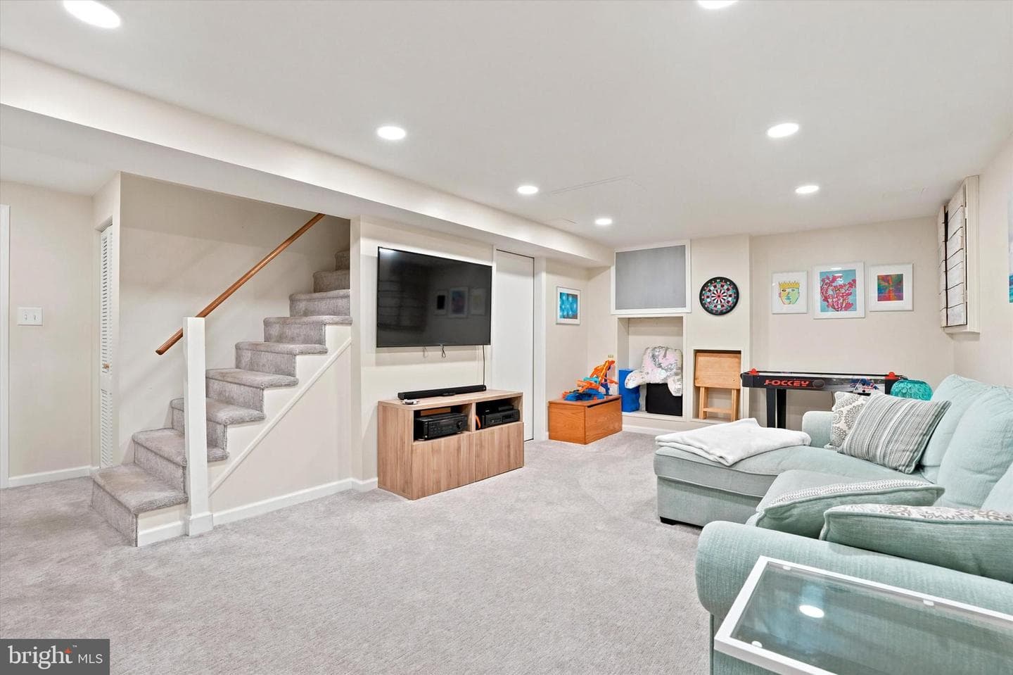 415 Charles Lane photo 29