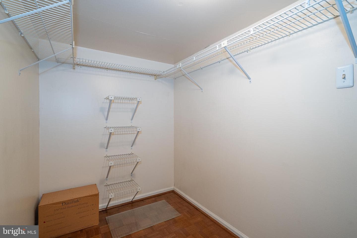 210 Glen Lane photo 36