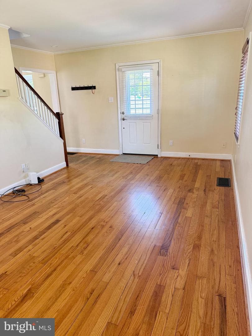 1421 Cherry Lane photo 3