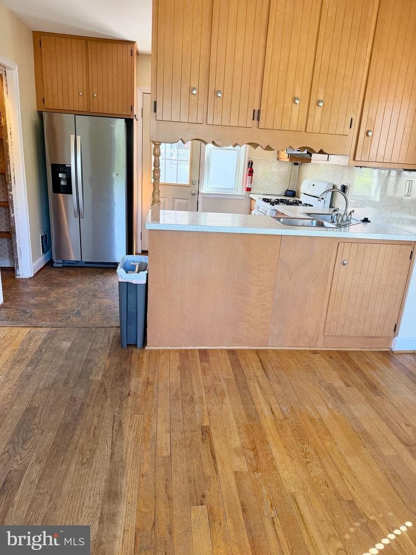 1421 Cherry Lane photo 4