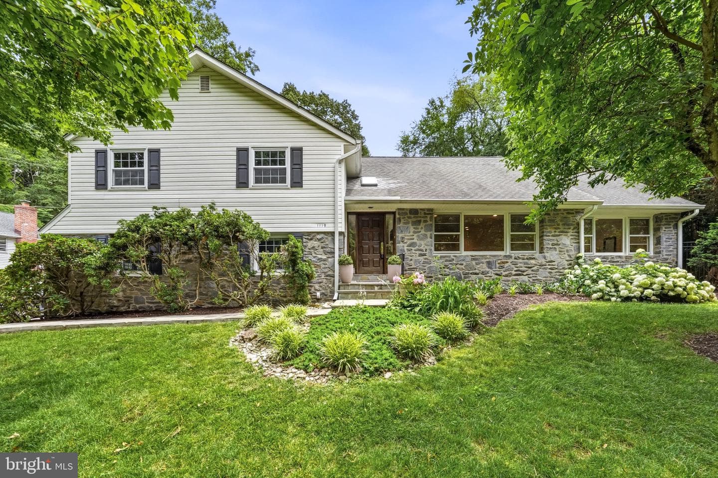 1119 Centennial Road photo 2