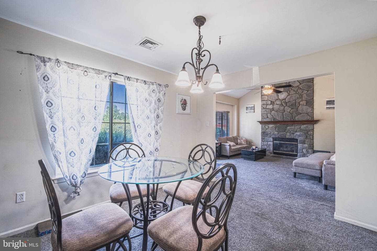 337 Pondview Drive photo 7