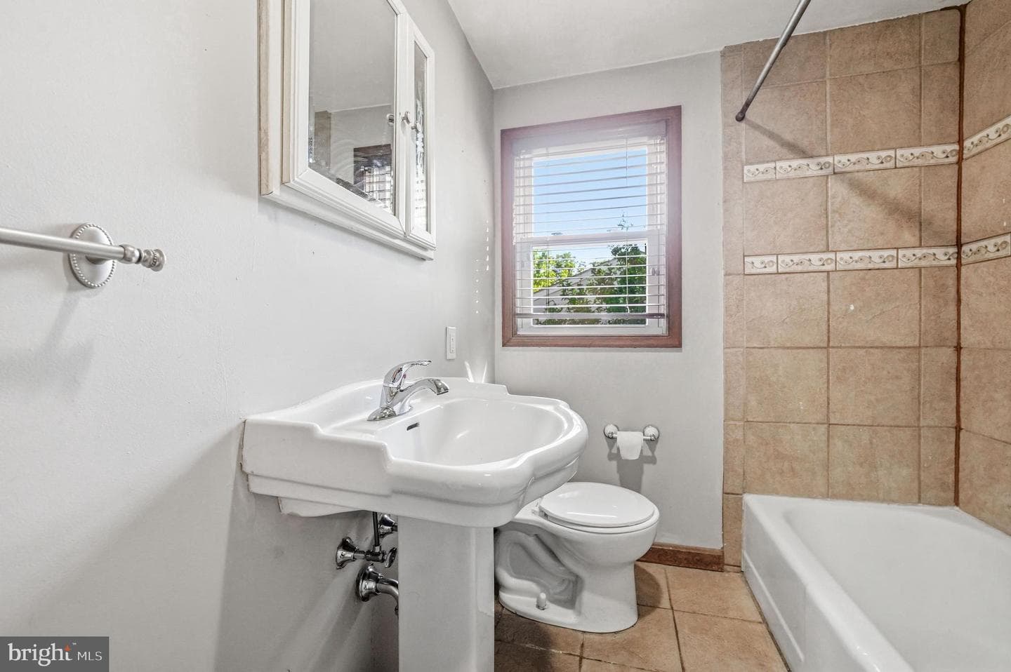 234 Garden Avenue photo 10