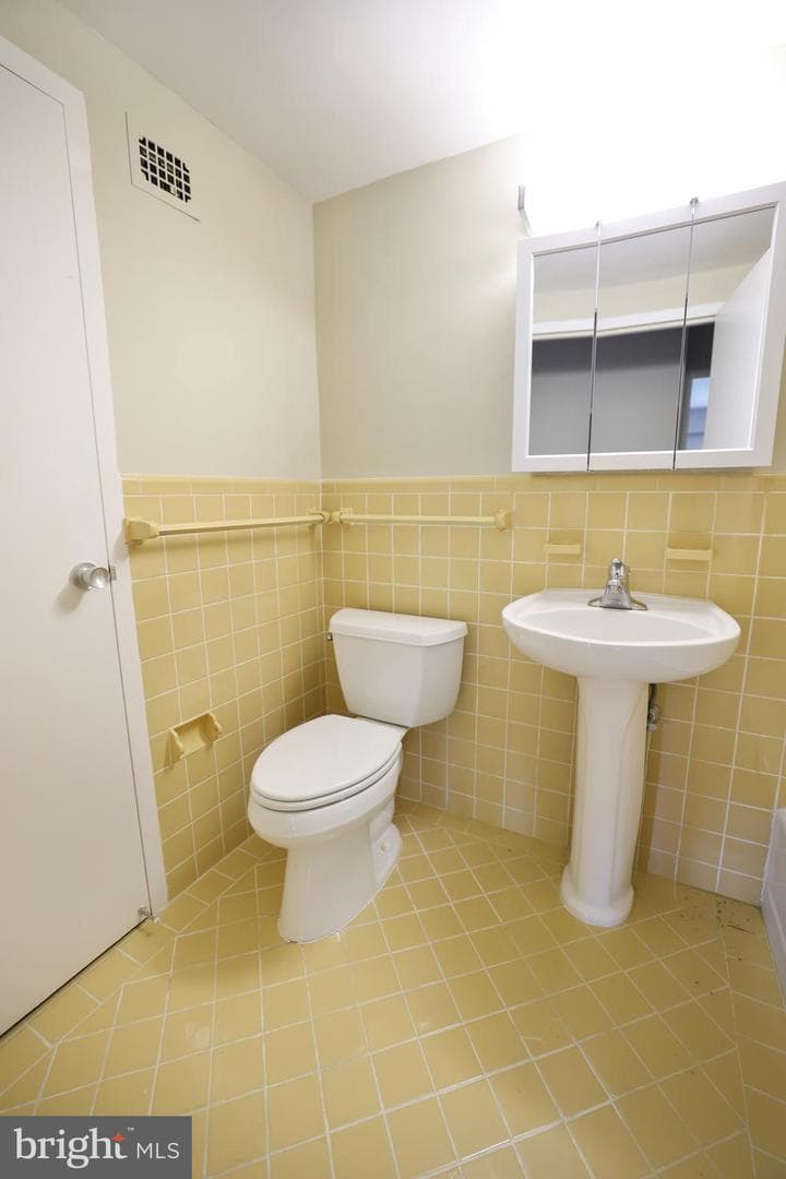 7900 Old York Road #712-A photo 8